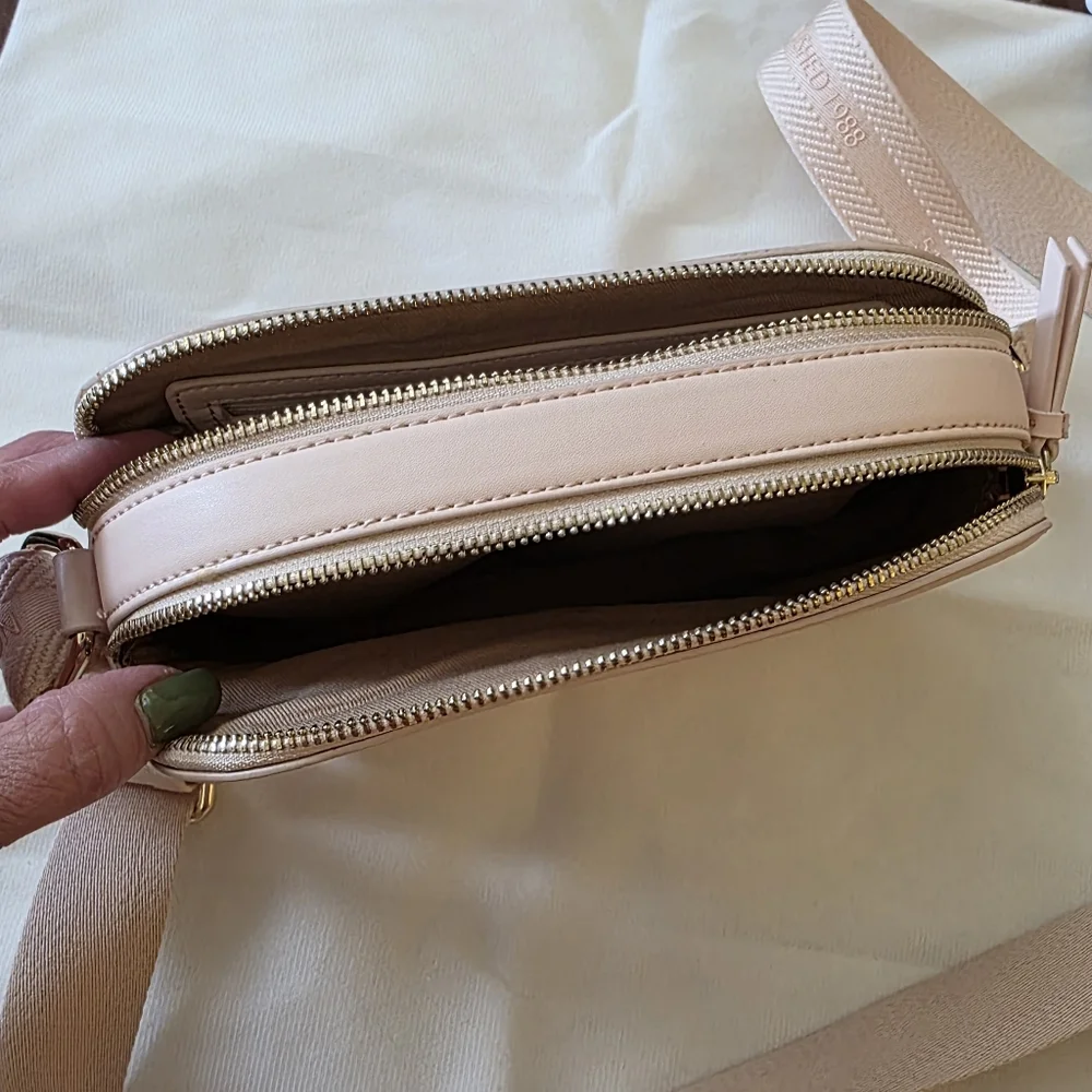 EUC Ted Baker London Women's Camera Crossbody Bag - Picture 3 of 8